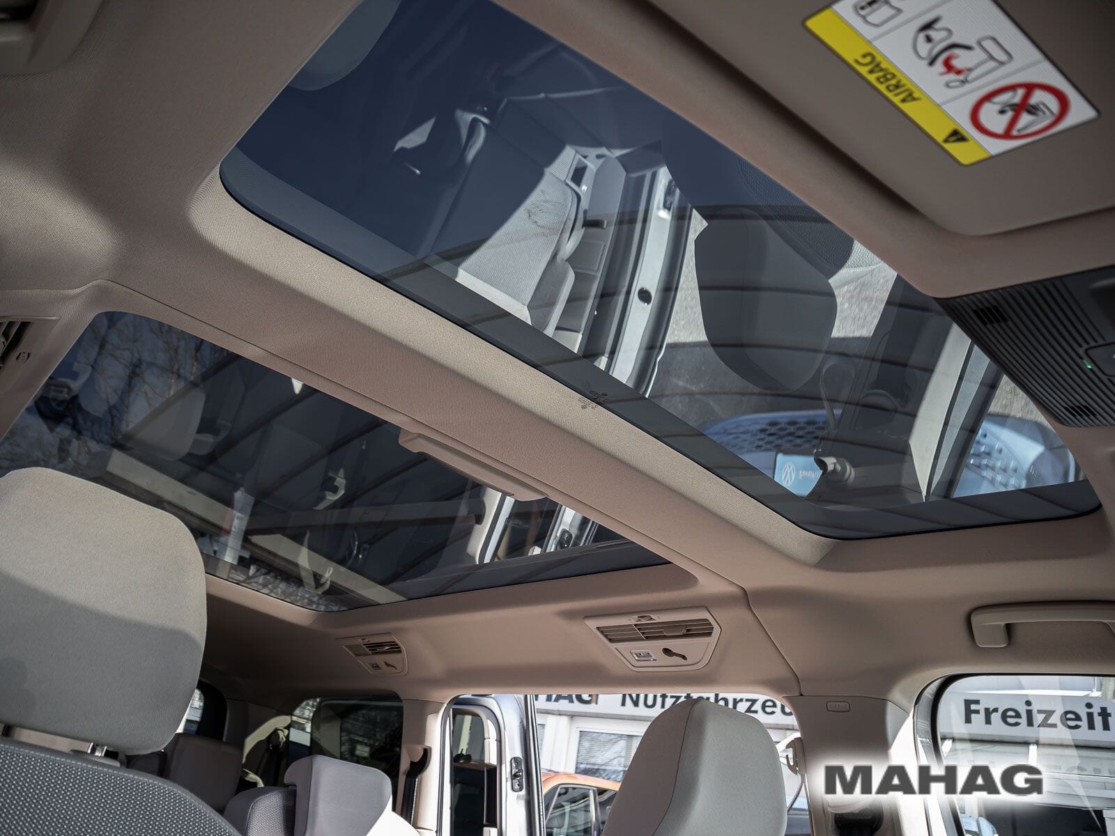 Fahrzeugabbildung Volkswagen Multivan Langversion Life "Edition" 2.0 TDI