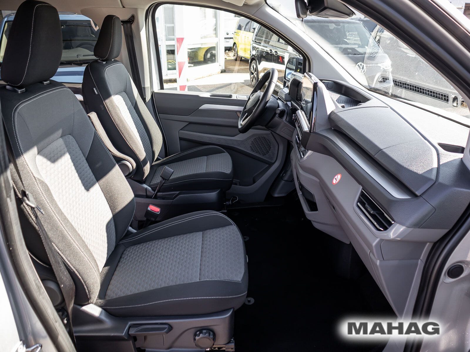 Fahrzeugabbildung Volkswagen Caravelle Life 8AG KR Life