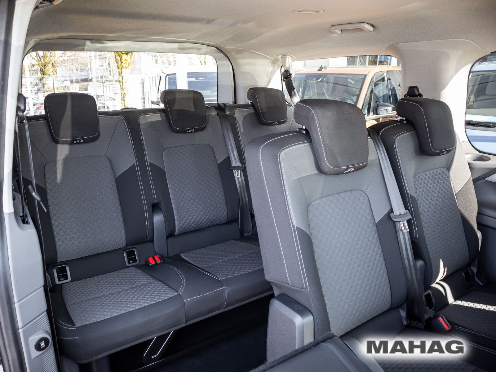 Fahrzeugabbildung Volkswagen Caravelle Life 8AG KR Life