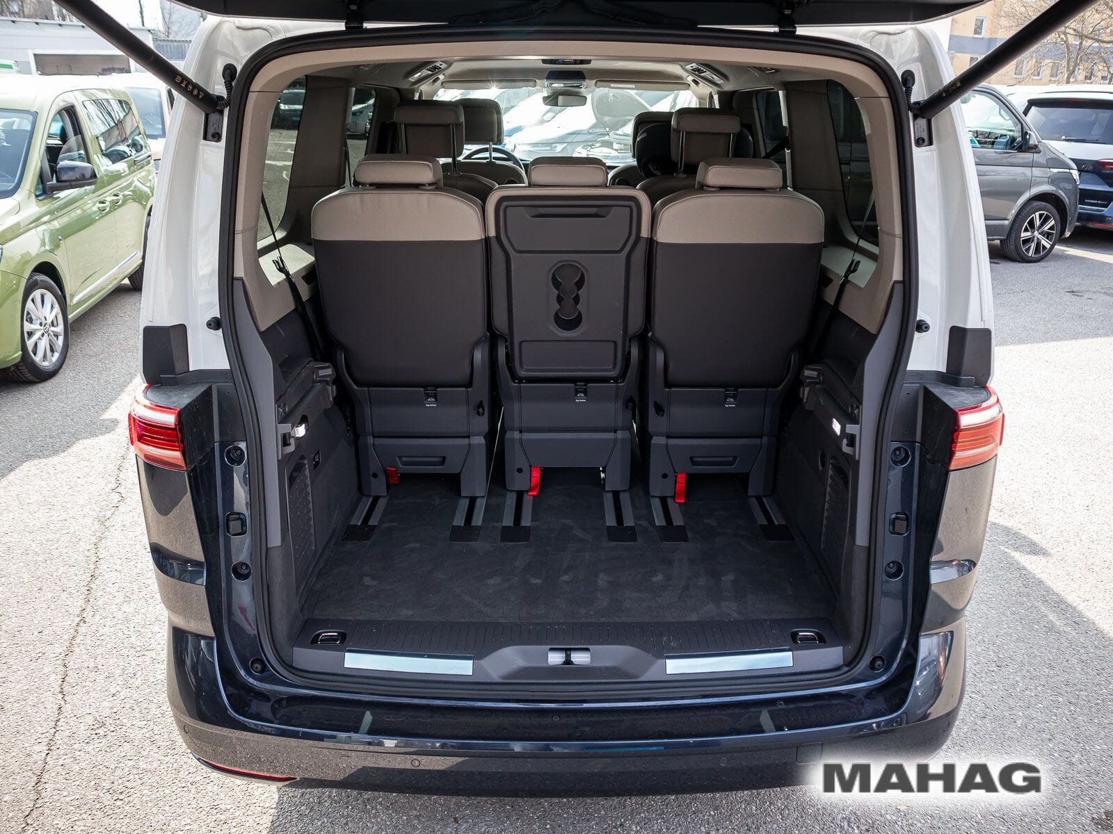 Fahrzeugabbildung Volkswagen Multivan Langversion Style