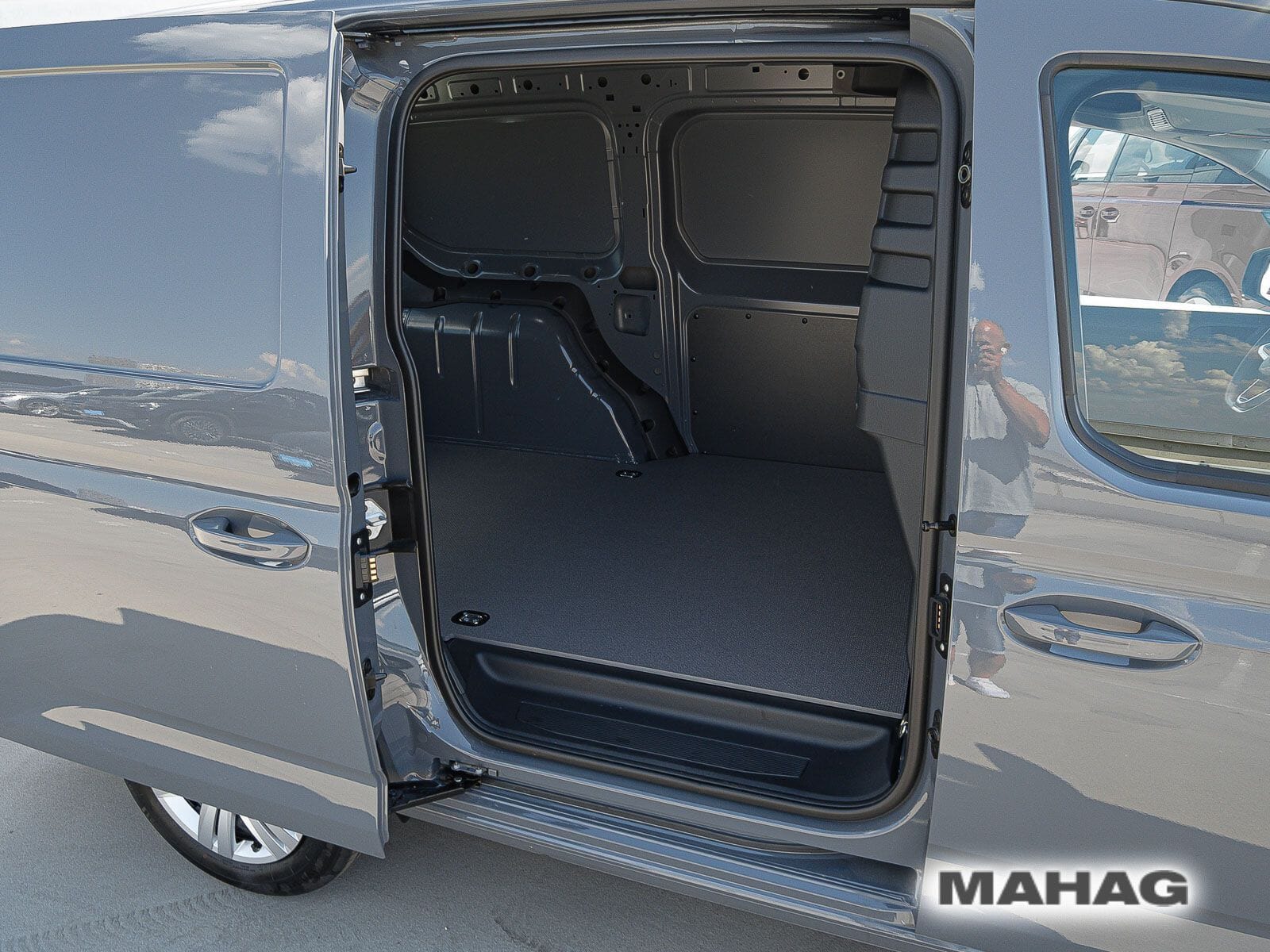 Fahrzeugabbildung Volkswagen Caddy Cargo Maxi 2,0l TDI 75 kW 6-Gang-Schaltget