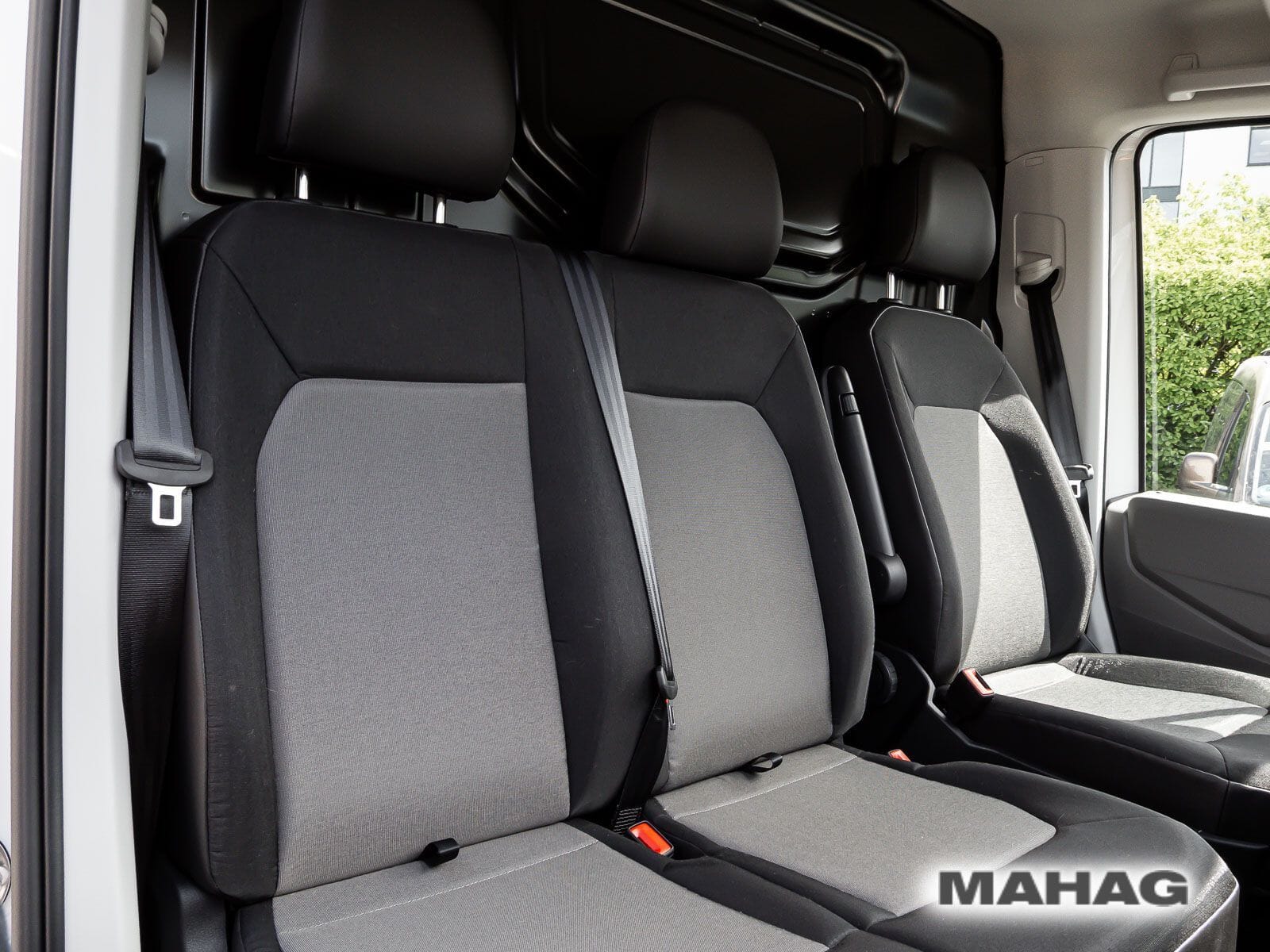Fahrzeugabbildung Volkswagen Crafter 35 Kasten 2,0 l 103 kW Frontantr ieb 8-G