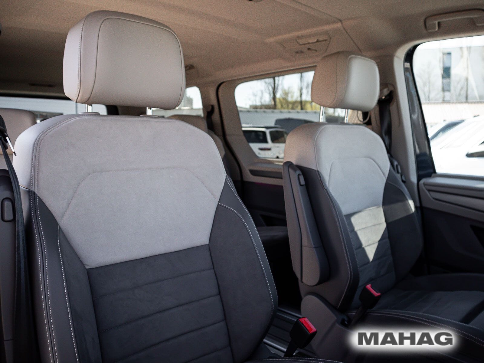 Fahrzeugabbildung Volkswagen Multivan Life130 kW eHybrid 4MOTION LÜ