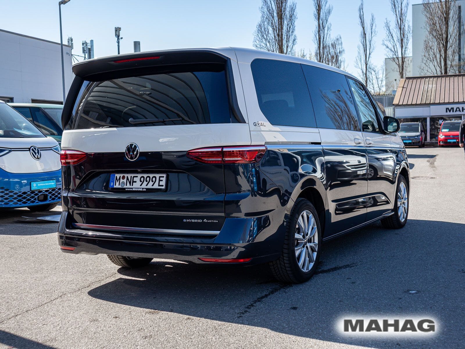 Fahrzeugabbildung Volkswagen Multivan Life130 kW eHybrid 4MOTION LÜ