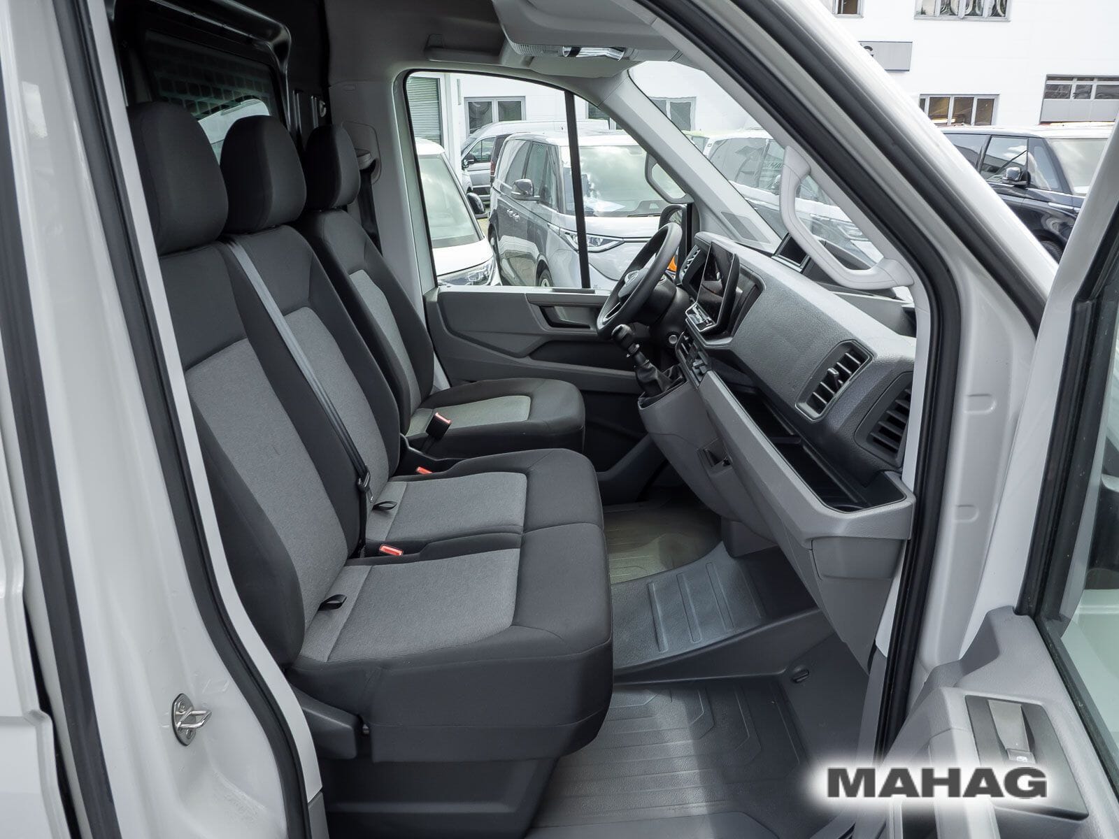 Fahrzeugabbildung Volkswagen Crafter Kasten mittlerer Radstand