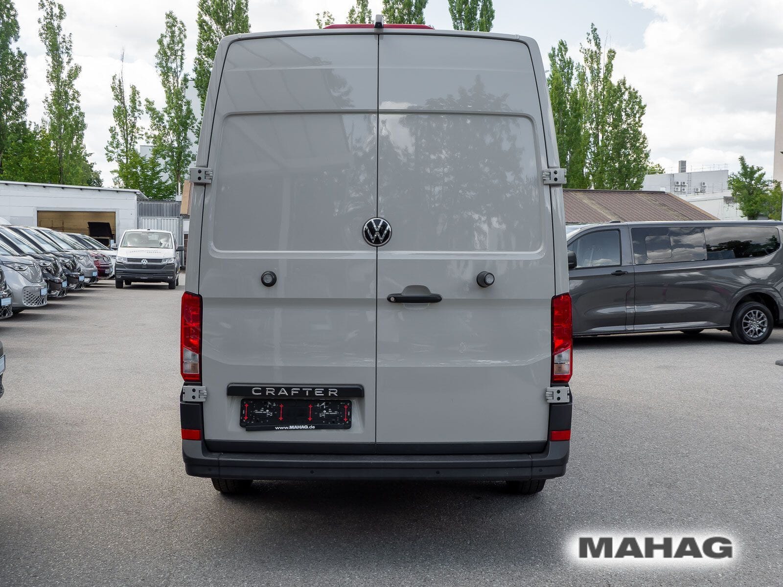 Fahrzeugabbildung Volkswagen Crafter Kasten mittlerer Radstand