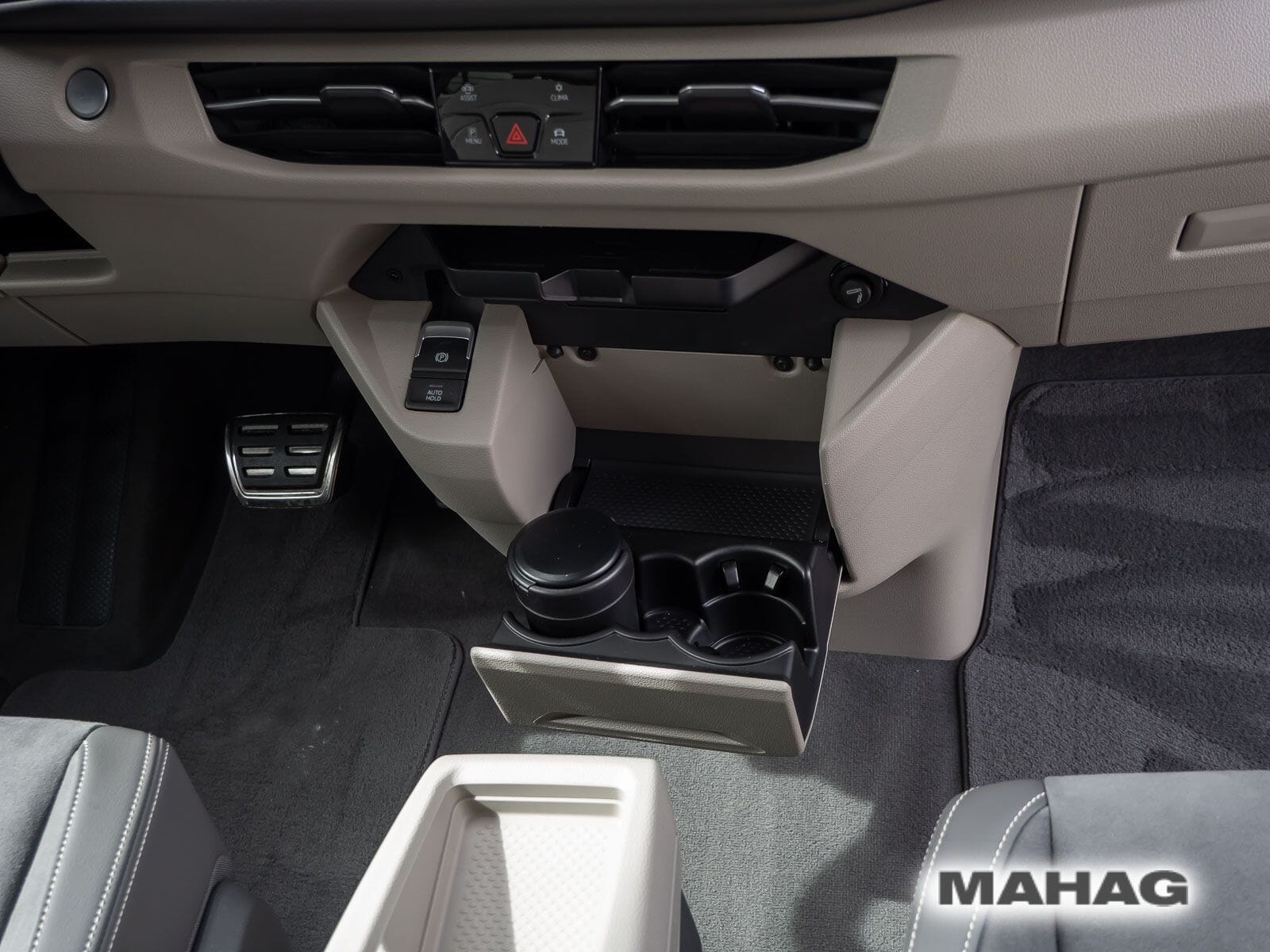 Fahrzeugabbildung Volkswagen Multivan Langversion Style 1.5 TSI Hybrid