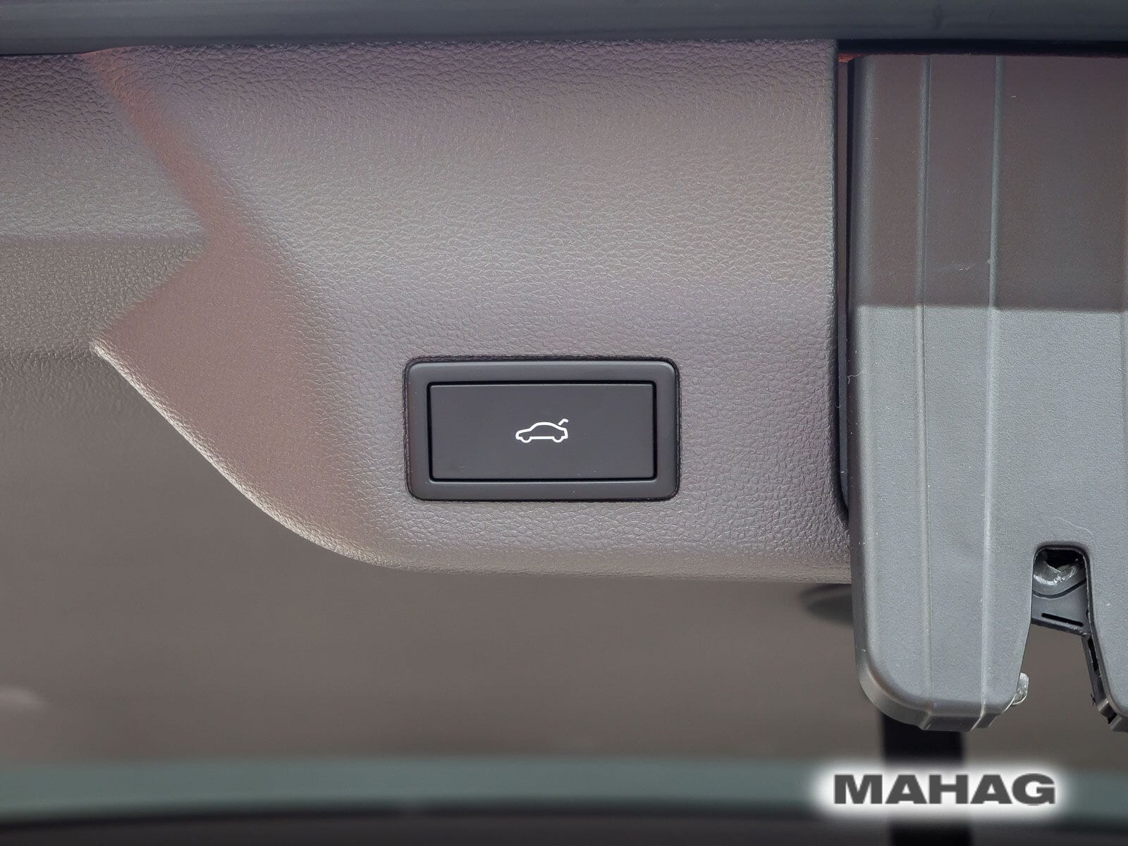Fahrzeugabbildung Volkswagen Multivan Langversion Style 1.5 TSI Hybrid