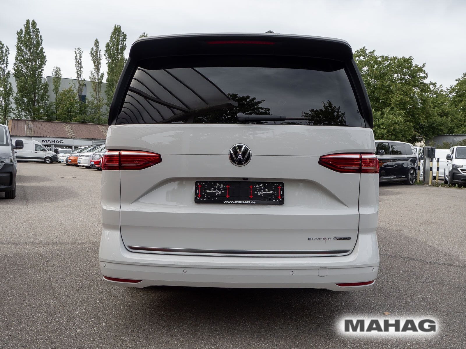 Fahrzeugabbildung Volkswagen Multivan Langversion Style 1.5 TSI Hybrid