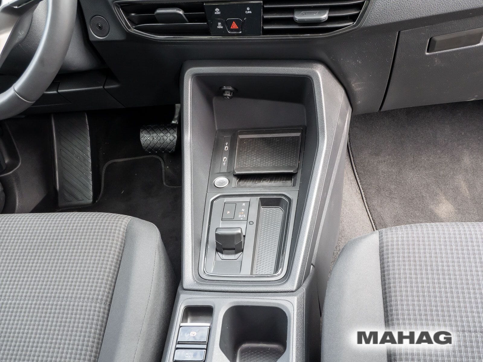 Fahrzeugabbildung Volkswagen Caddy Maxi California 2.0 TDI DSG