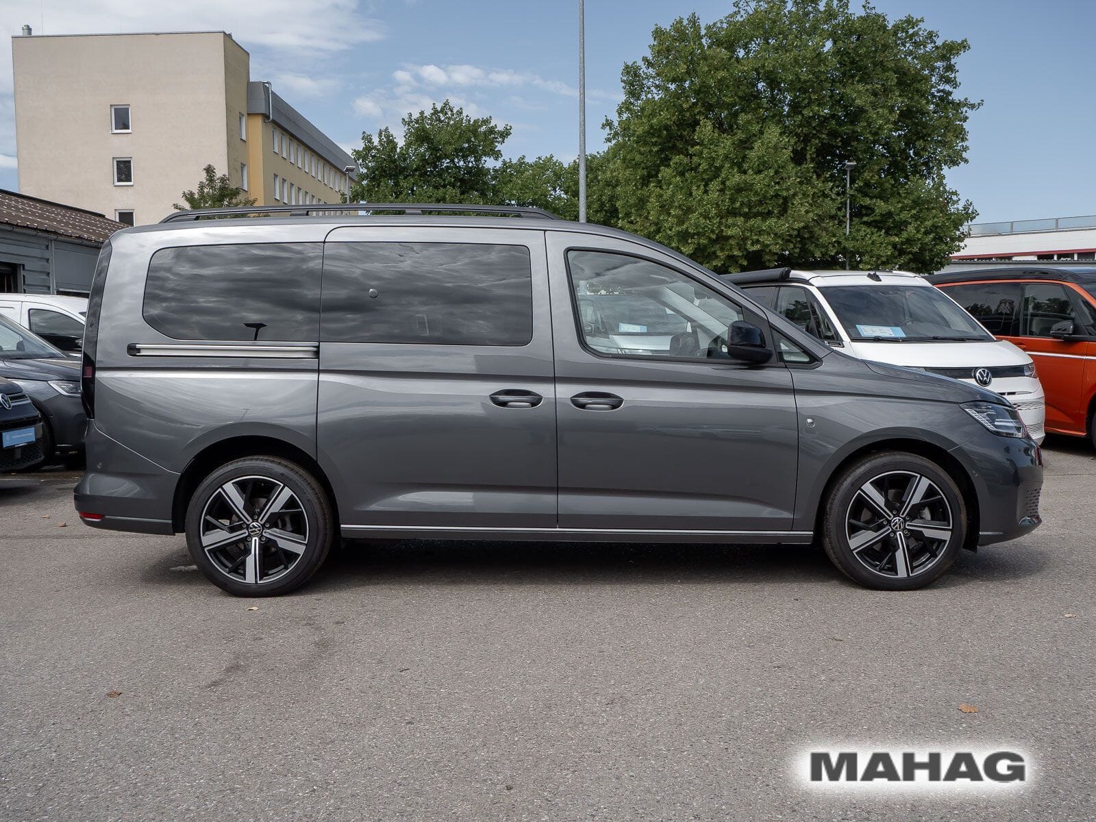 Fahrzeugabbildung Volkswagen Caddy Maxi California 2.0 TDI DSG