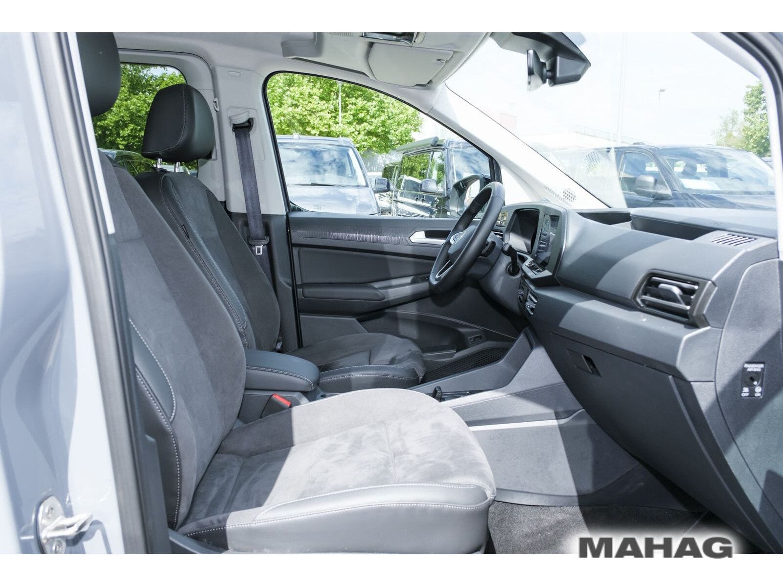 Fahrzeugabbildung Volkswagen Caddy Life "Edition" 1.5 eHybrid DSG